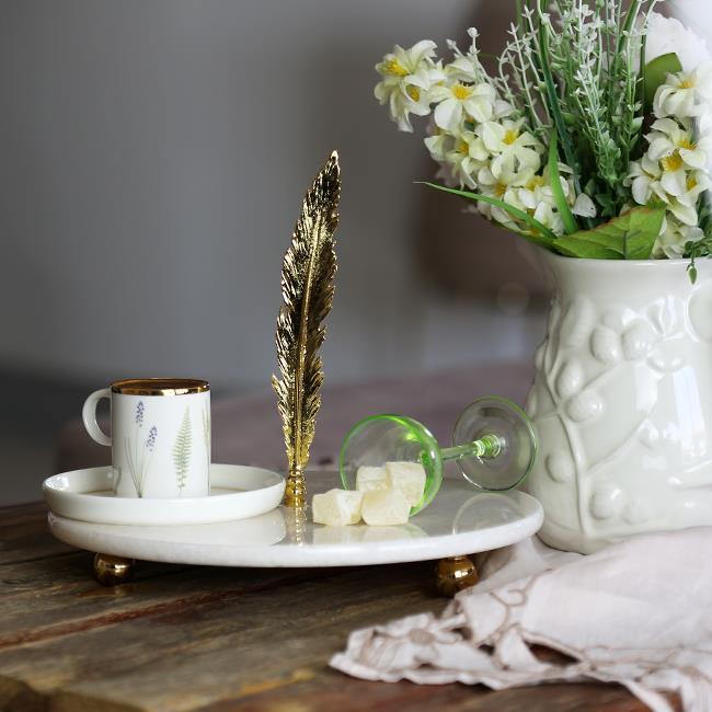 Akayev Mermer Beyaz 28 Cm Altın Boncuk Ayaklı Uzun Tüy Sunum Tabağı