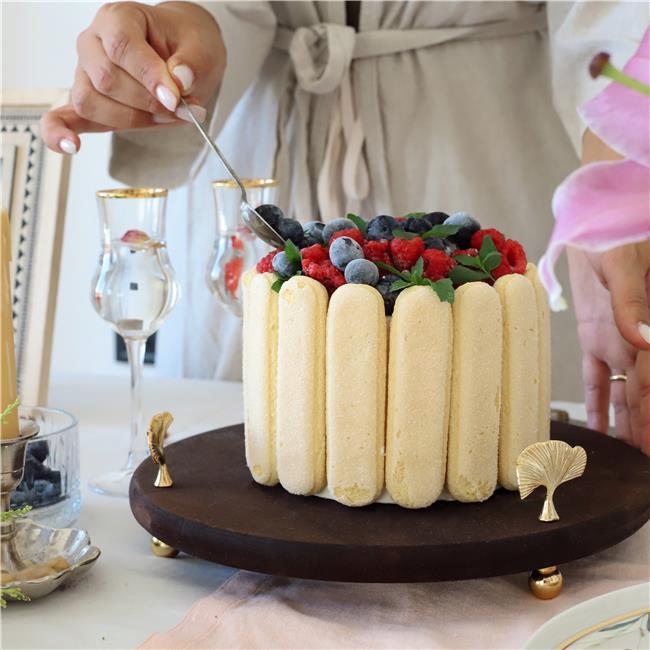 Akayev Ahşap 28 Cm Altın Ayak Ginkgo Yuvarlak Sunum Tabağı